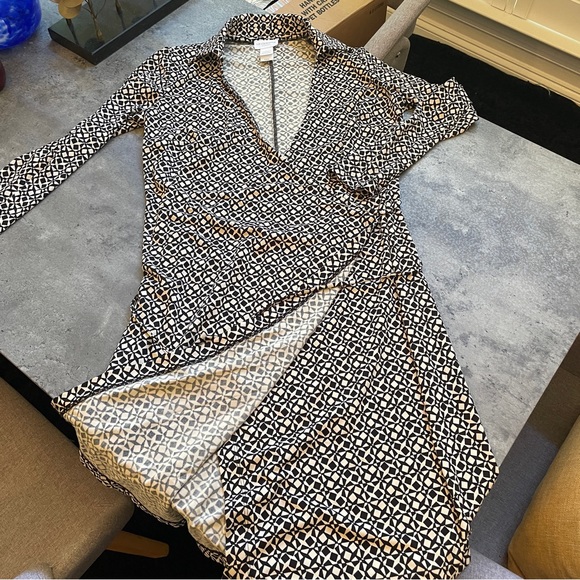 Wrap Dress by Liz Claiborne M - Picture 5 of 10